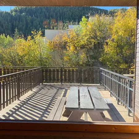 Avec Belle Terrasse Proche Des Pistes *